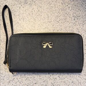 Black Bow Accent Wristlet Wallet